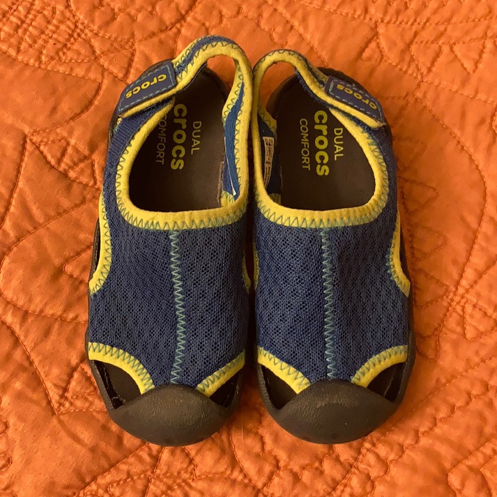 Crocs Swiftwater sandals size 9